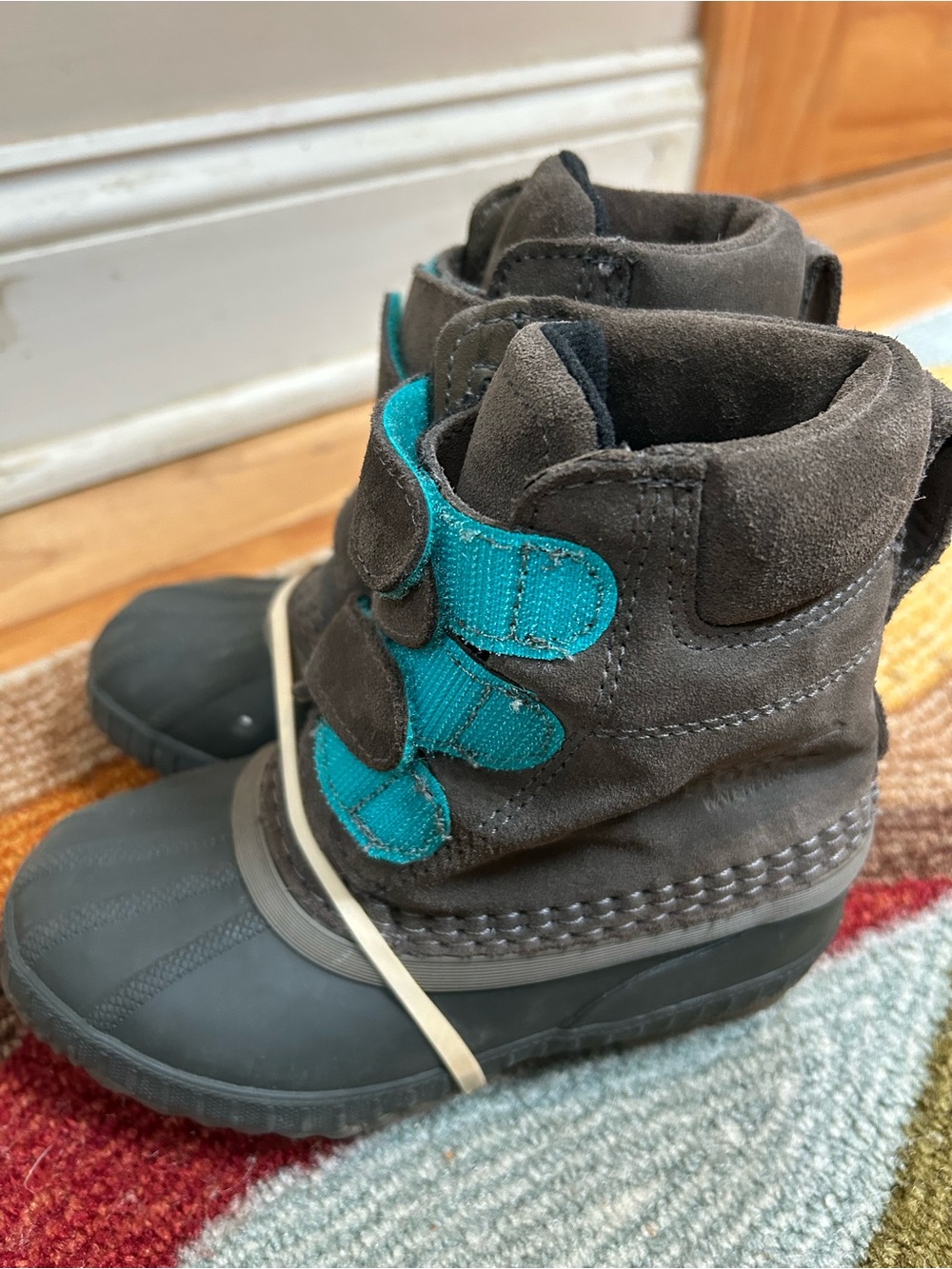 Sorel Kids Winter Boots in Teal and Gray